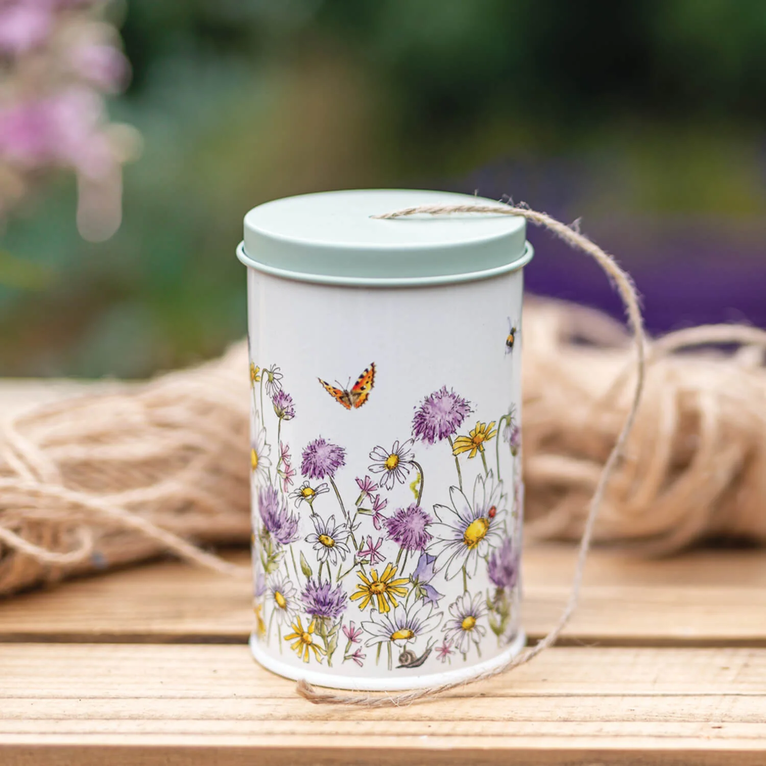 Wrendale Designs by Hannah Dale Garden String Tin - Just Bee-Cause - Image 2