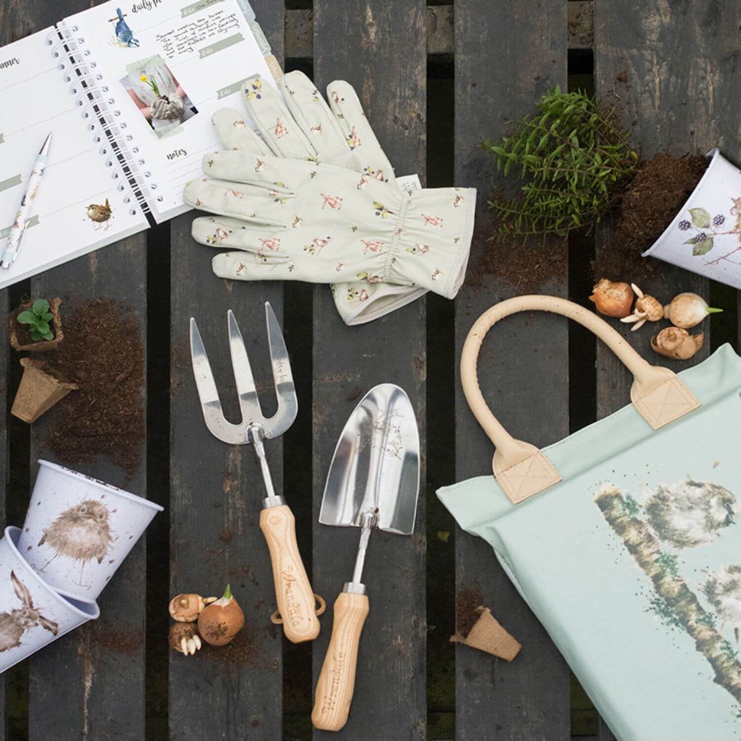 Wrendale Designs by Hannah Dale Gardening Gloves - Blooming With Love - Image 5
