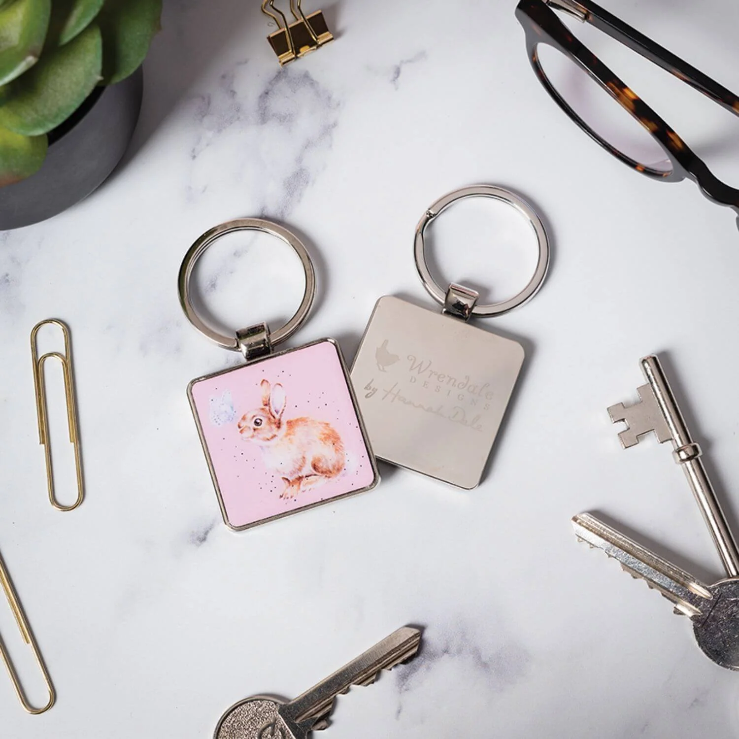 Wrendale Designs by Hannah Dale Key Ring - I Spy A Butterfly - Rabbit - Image 2