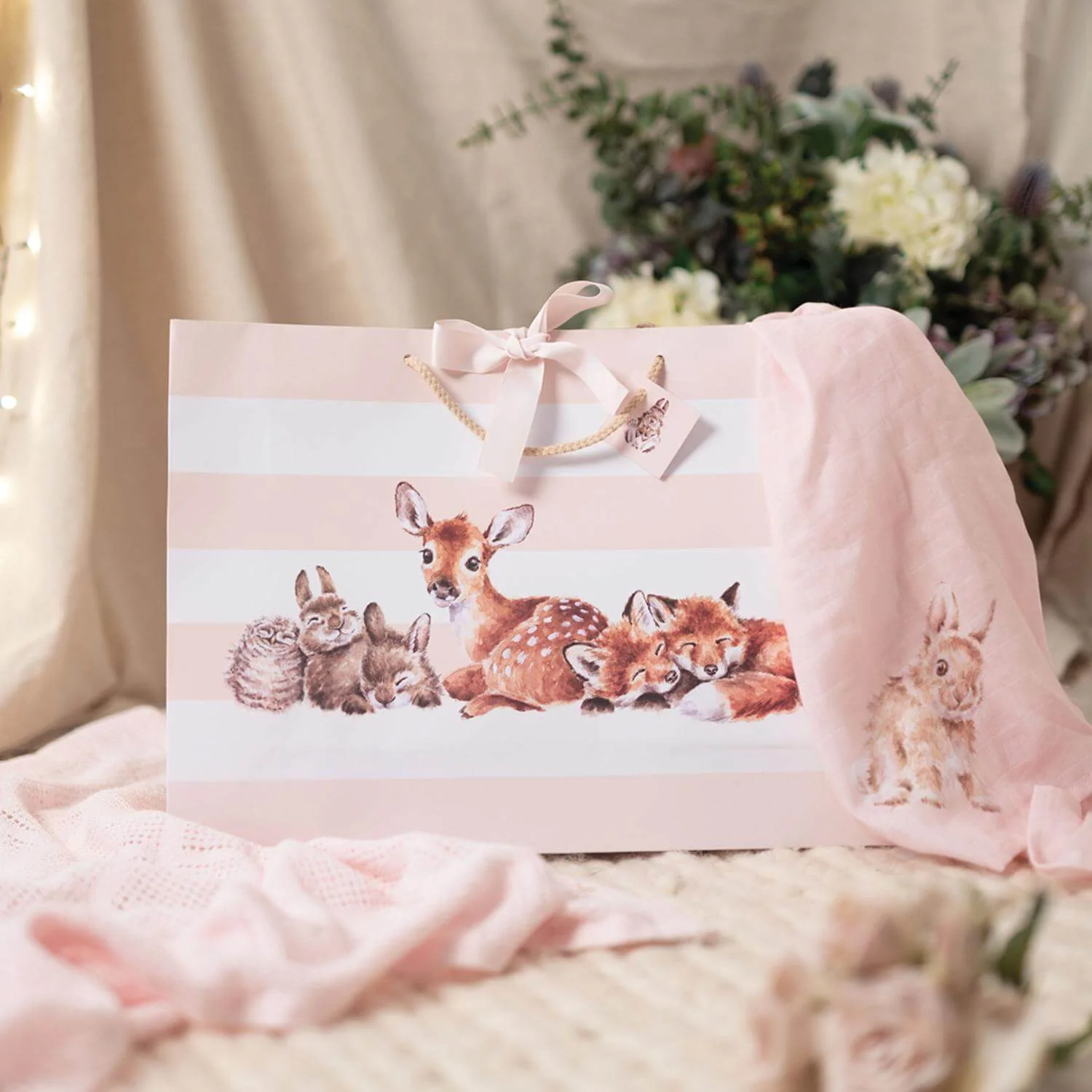 Wrendale Designs by Hannah Dale Little Wren Large Gift Bag - Little Forest - Image 3