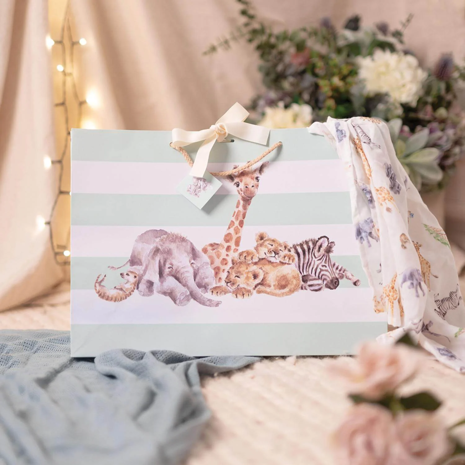 Wrendale Designs by Hannah Dale Little Wren Large Gift Bag - Little Savannah - Image 3
