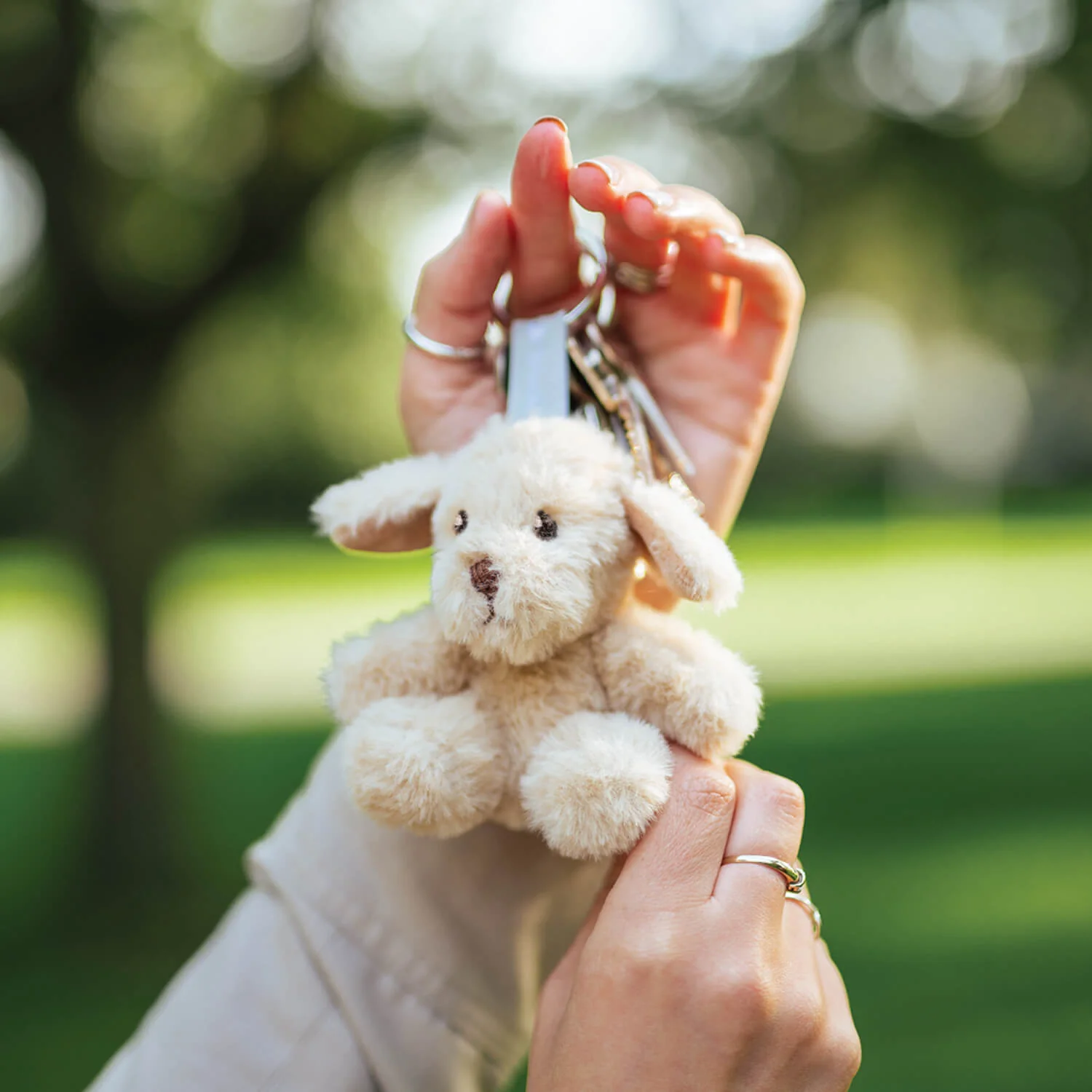 Wrendale Designs by Hannah Dale Plush Keyring - 'Ralph' Labrador - Image 2