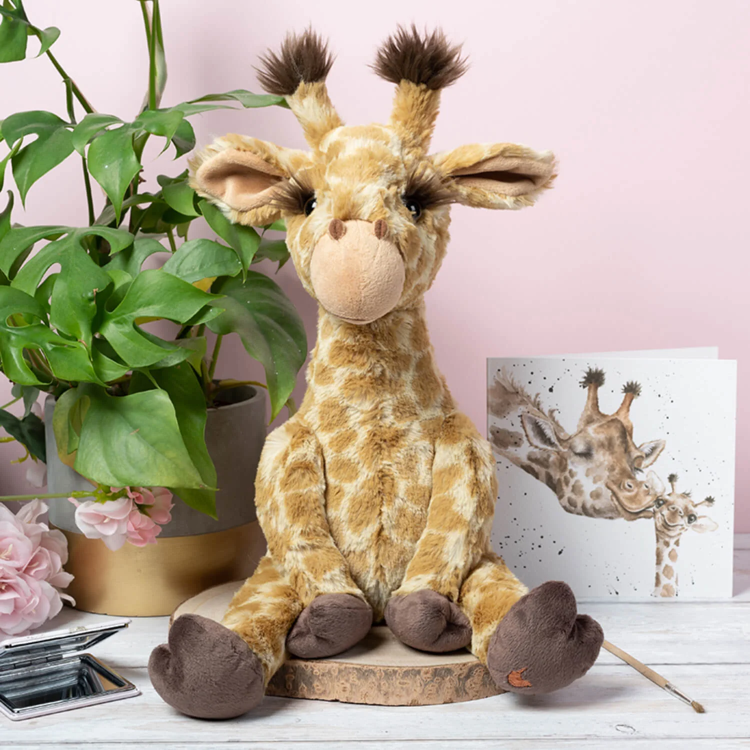Wrendale Designs by Hannah Dale Plush Toy - Camilla the Giraffe - Image 3