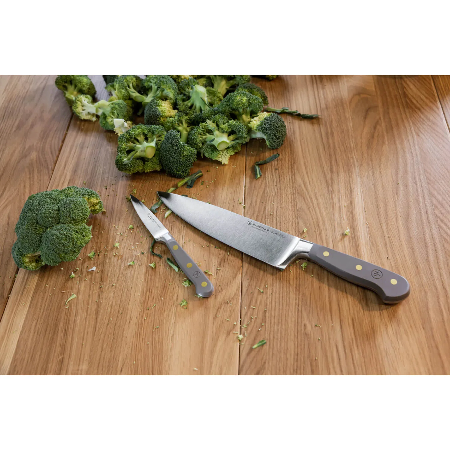 Wusthof Classic 23cm Bread Knife - Velvet Oyster - Image 6