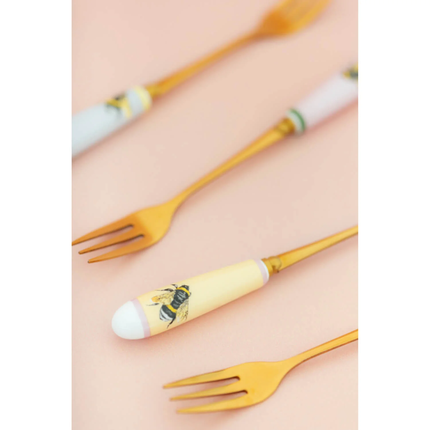 Yvonne Ellen Set Of 4 Cake Forks With China Handles - Bee - Image 4