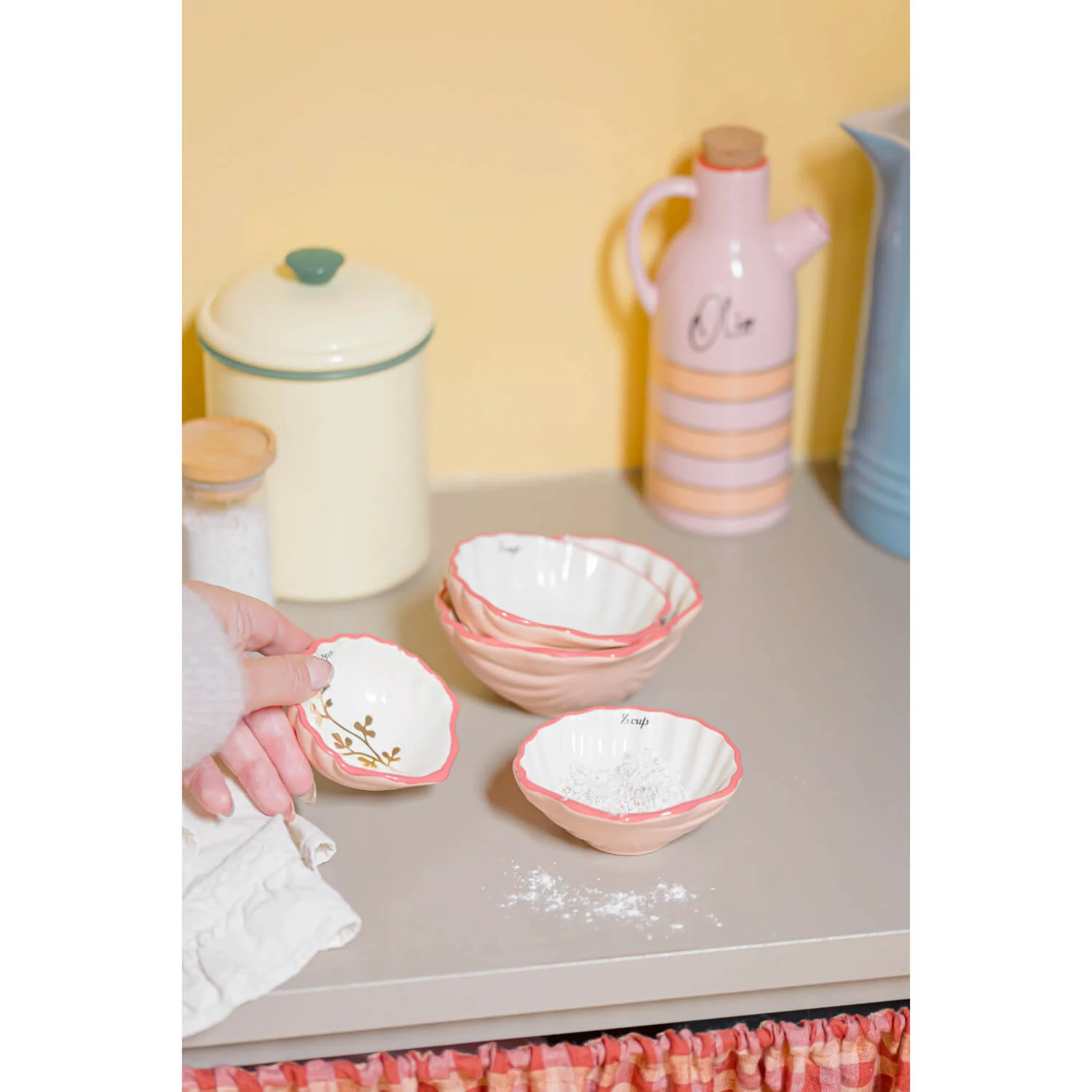 Yvonne Ellen Set Of 4 Measuring Cups - Shell - Image 5