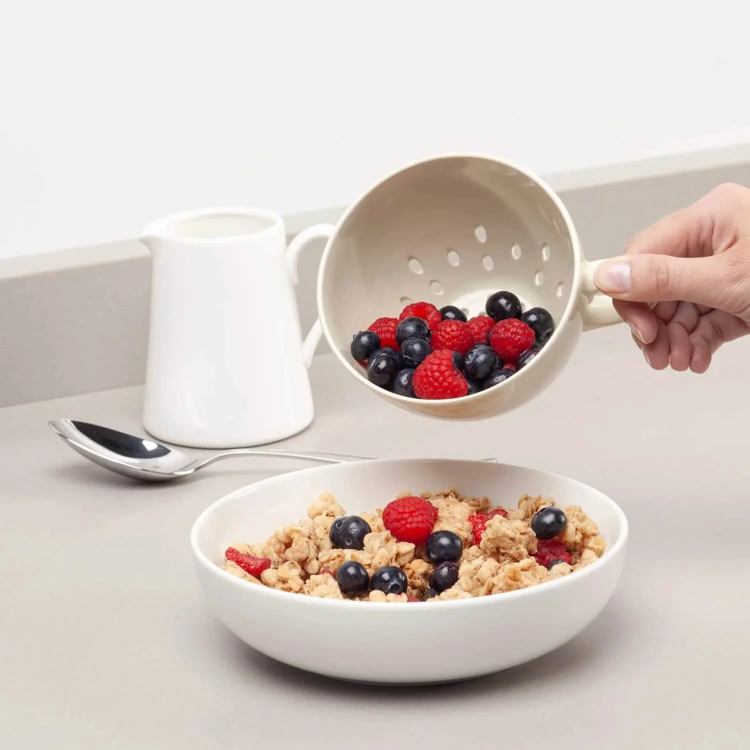 Zeal Berry 10cm Melamine Colander with Handle - Cream - Image 5