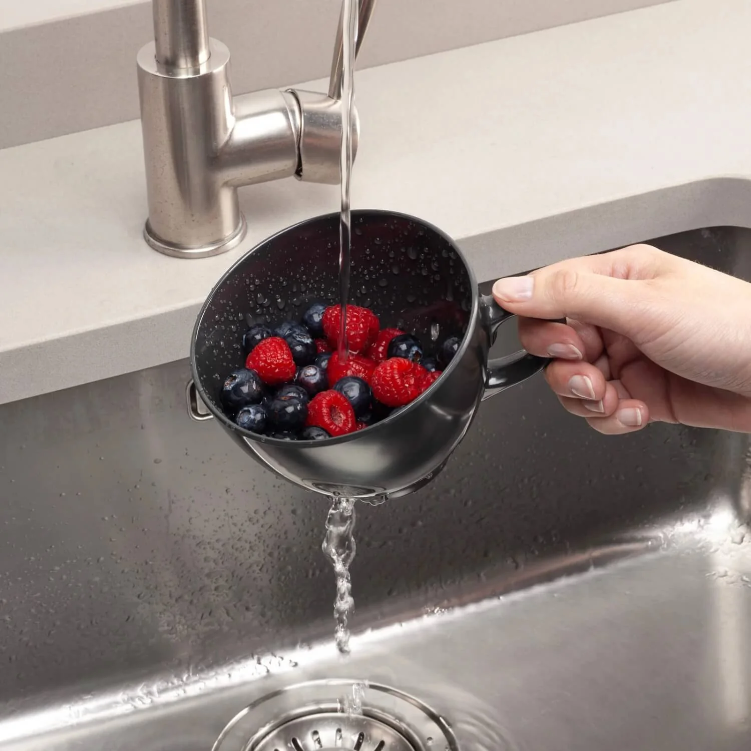 Zeal Berry 10cm Melamine Colander with Handle - Dark Grey - Image 3