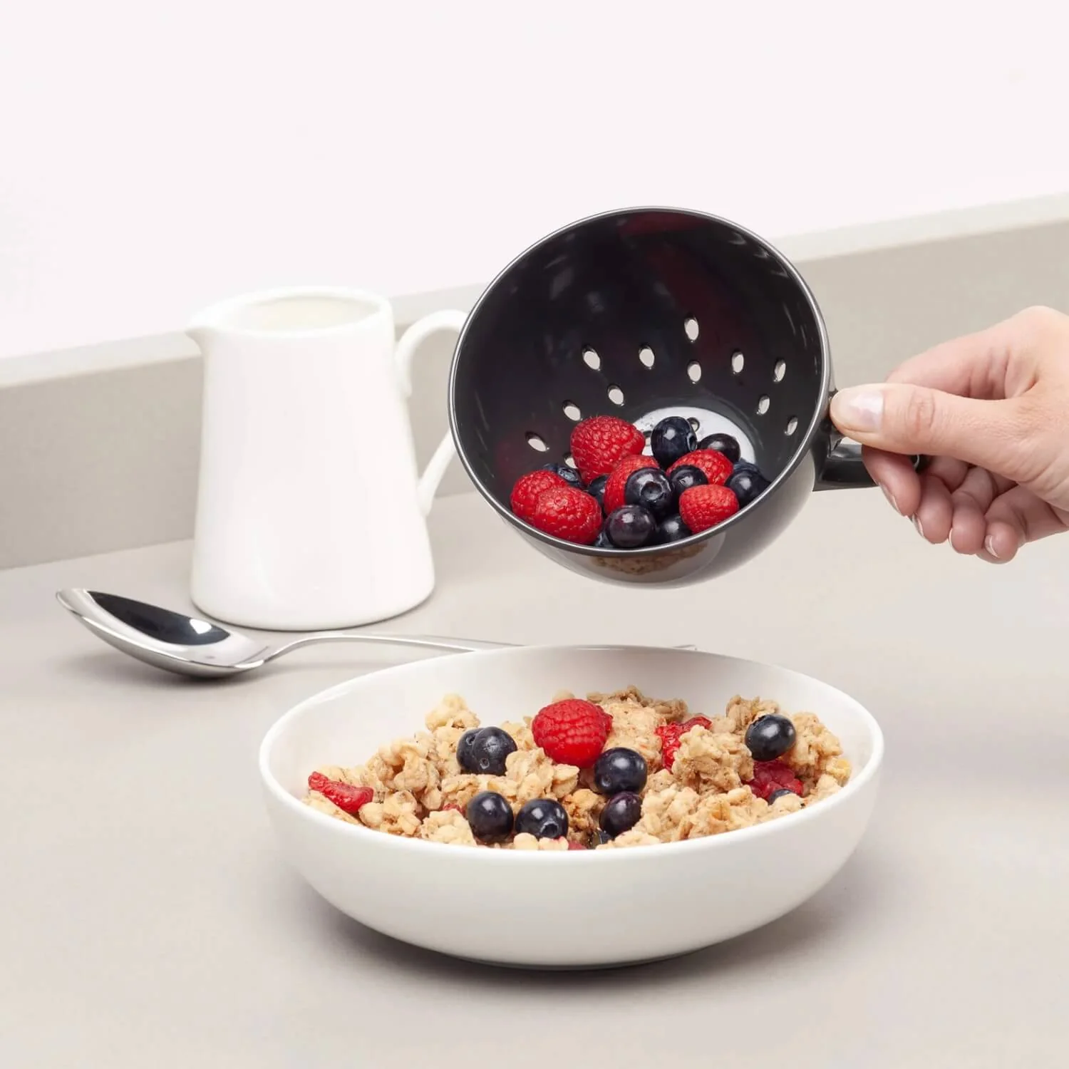 Zeal Berry 10cm Melamine Colander with Handle - Dark Grey - Image 5