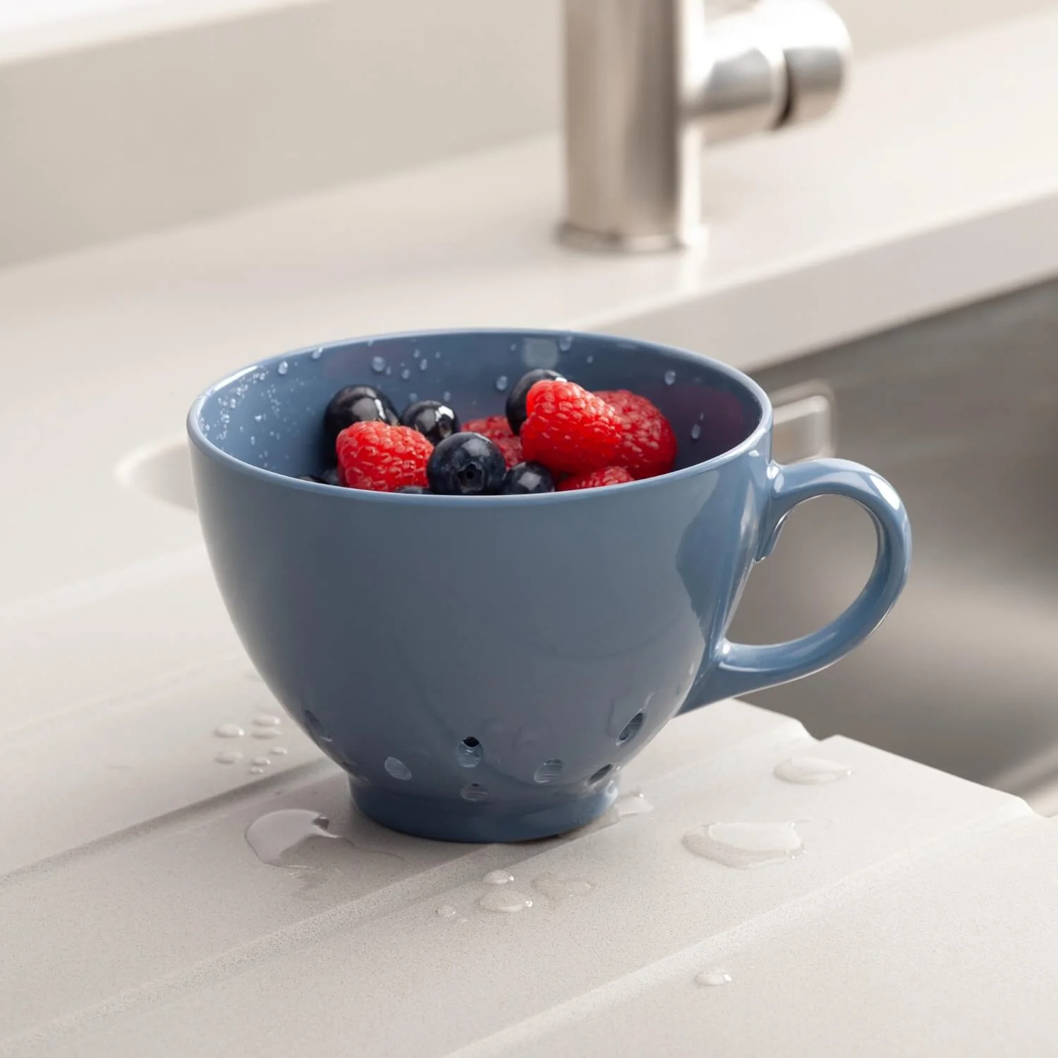 Zeal Berry 10cm Melamine Colander with Handle - Provence Blue - Image 3