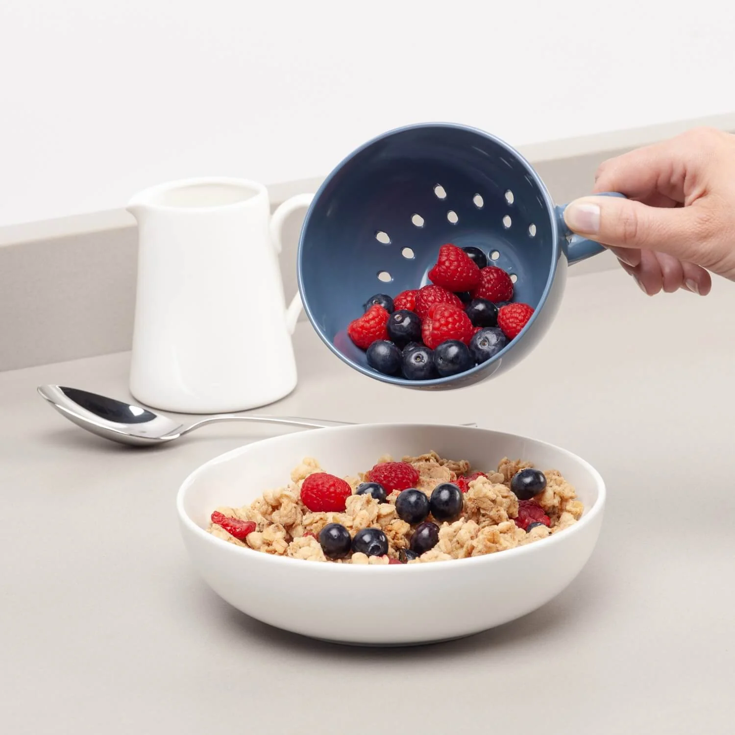 Zeal Berry 10cm Melamine Colander with Handle - Provence Blue - Image 5