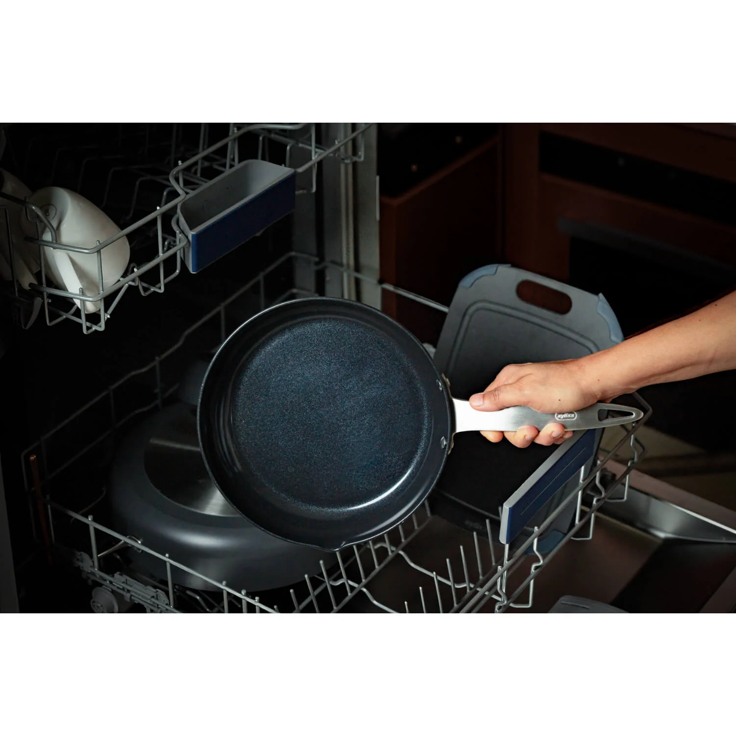 Zyliss Ultimate Pro 24cm Ceramic Non-Stick Frying Pan - Image 9